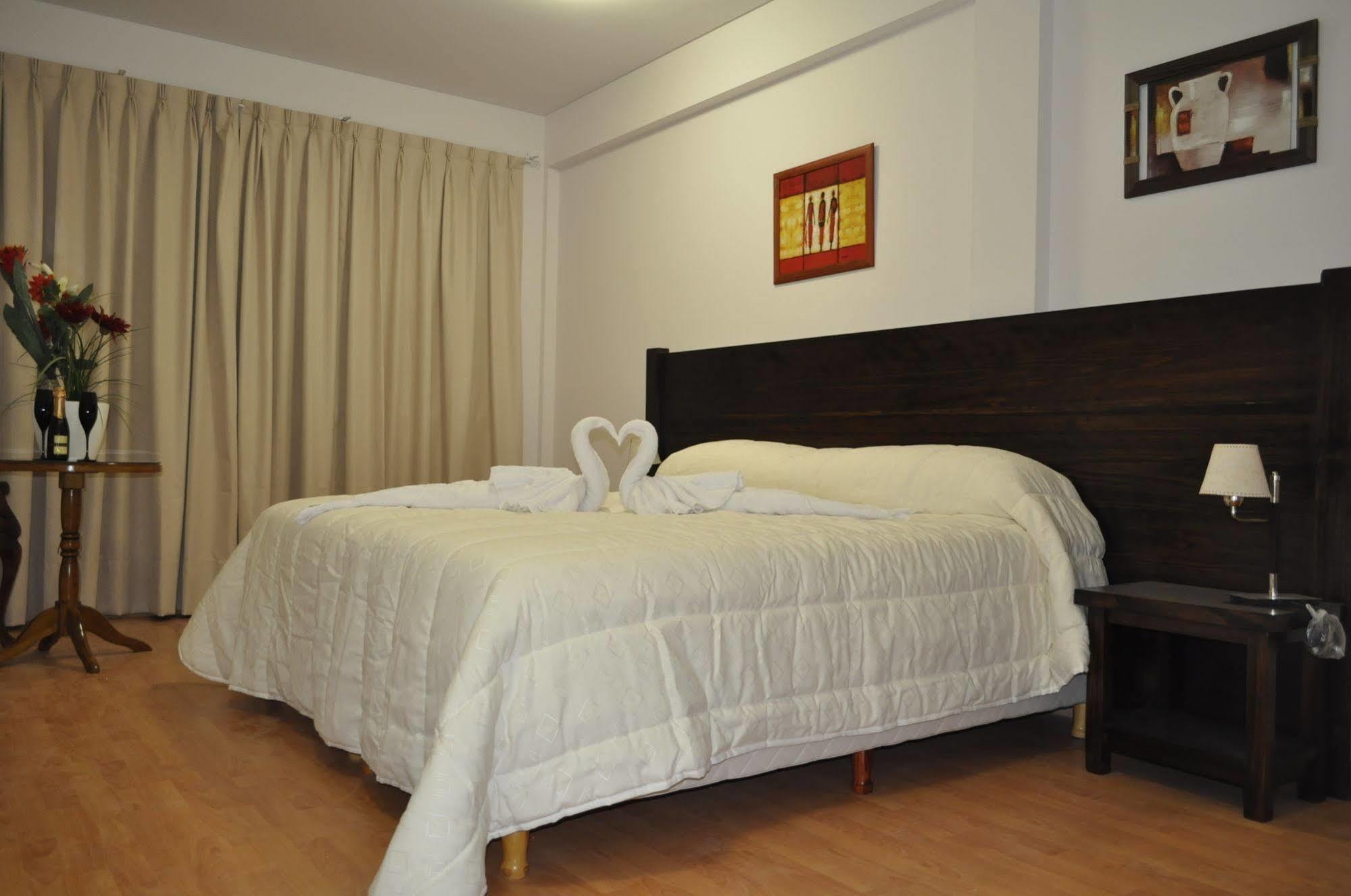 Hotel Las Maras Puerto Madryn Exteriör bild